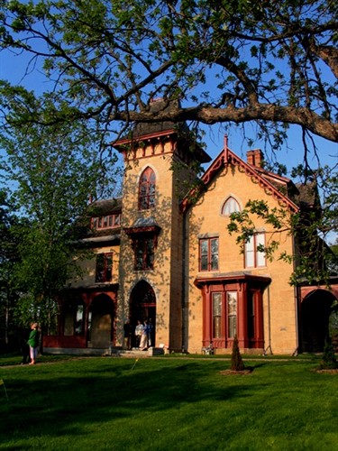 Gallery Image House_in_Summer.jpg