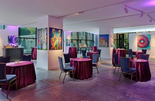Our New Orleans art gallery featuring Becky Fos art is the perfect space to host a luncheon, reception, birthday party, or reunion! 