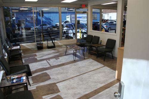 Gallery Image Waiting_Room_Small.jpg