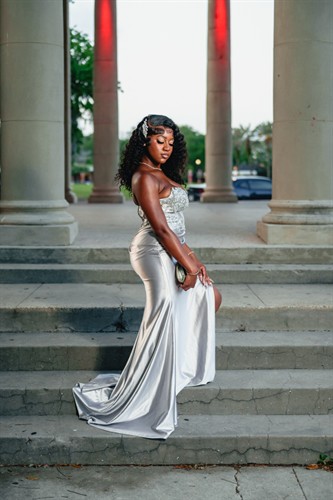 Gallery Image Karr_Prom_portraits_at_City_Park_Peristyle_-_teen_girl_individual__(5).jpg