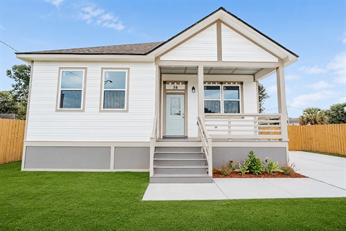 Exterior photograph of a newly built residential home in New Orleans.
