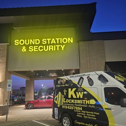 Gallery Image Sound_KW_Van.jpg