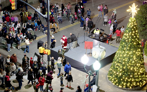 Downtown Smithfield Tree Lighting