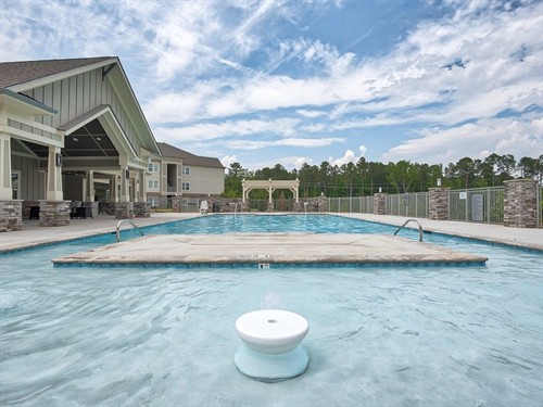 Gallery Image Pines_AGL_pool_2_lowres.jpg