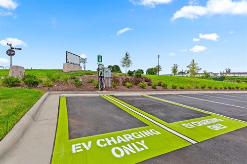 Gallery Image ev-charging-station-edit_-_web.jpg