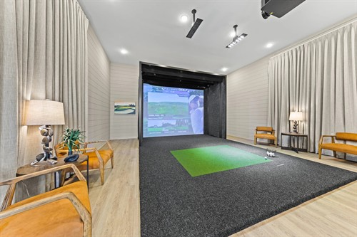 Gallery Image golfsimulator1.jpg