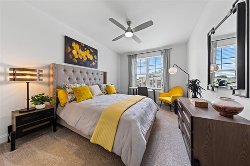 Gallery Image modelunitbedroom.jpg