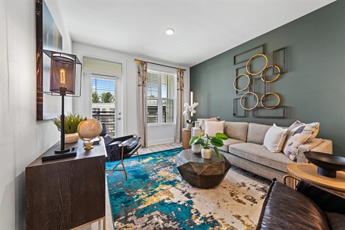 Gallery Image modelunitlivingroom.jpg