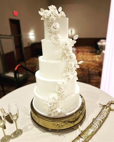 Chantilly cake wedding cake