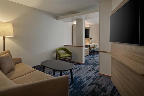 Gallery Image BQKFI_King_Executive_Suite_EXKS-2.jpg