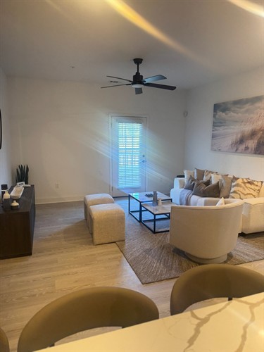 Gallery Image IMG_2085.jpg