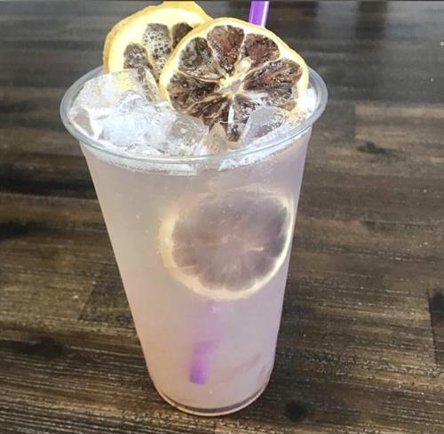 Berry White Tea Lemonade with Blueberry Berry White Tea Lemonade with Blueberry
