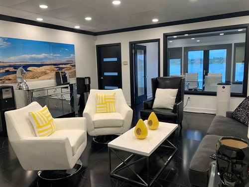 Gallery Image Walsh_and_Associates_Lobby.jpg