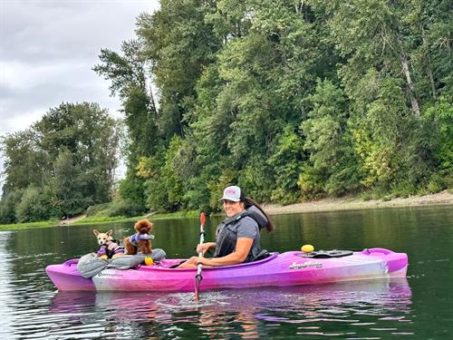 Meet Shannon and the Oregon Kayak Tours LLC's kayak dogs