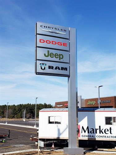 Gallery Image 61859c35ffe0f3608b5238f4_Markquart_Exterior_Pylon_Menomonie_La_Crosse_Sign_Group.jpg
