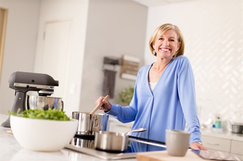 Gallery Image Copy_of_Daniel-Salazar-photography-lifestyle-kitchen-100.jpg