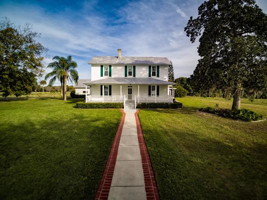 Field Manor - Merritt Island, Florida Historic 19th Century Waterfront
