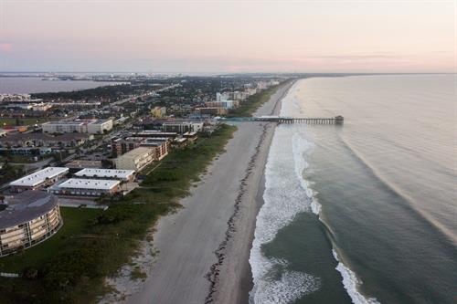 Quality Inn & Suites Cocoa Beach Drone View