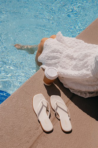 Gallery Image Pool_Lifestyle_2_(1).jpg