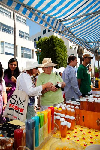 Gallery Image Santa_Monica_farmers_market.jpg