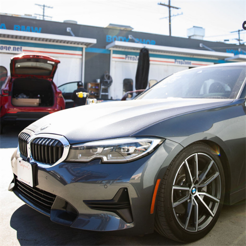 Gallery Image bmw-auto-body-shop.png