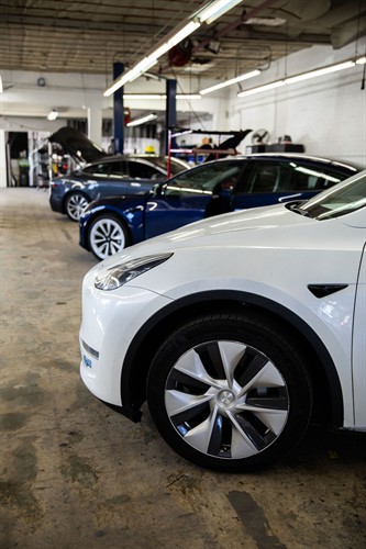 Tesla approved body shop Santa.Monica