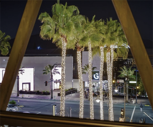 Make your Santa Monica storefront or commercial property stand out this holiday season.