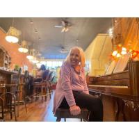 Piano Wine Bar with Carolyn Mildenberger at Henry Earl Estate Wines