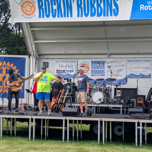 Onstage at Rockin Robbins Onstage at Rockin Robbins