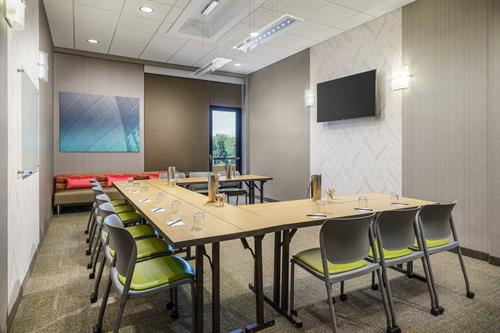 Eagle Executive Board room for all your meeting needs