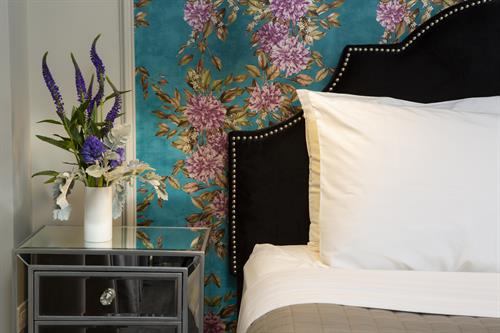 Paulina Queen Guest Room