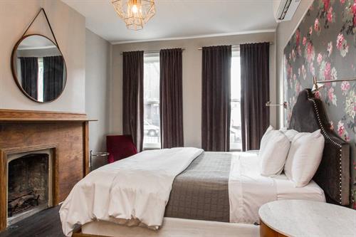 Hoyne King Guest Room