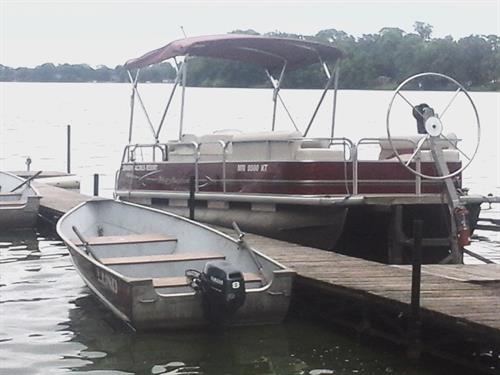 The pontoon and boat for rent 2 hours, 4 hrs, 8 hrs or by the week!