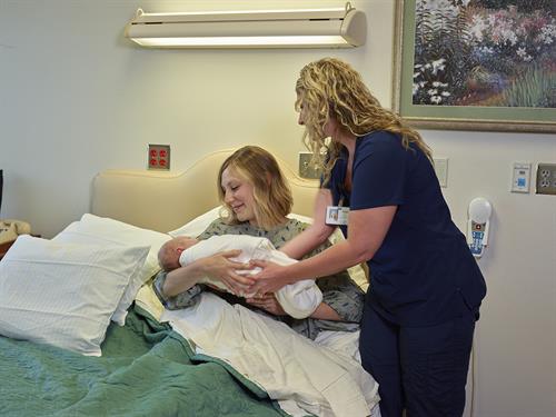 Birth Center at Northfield Hospital: Supporting you in giving birth your way