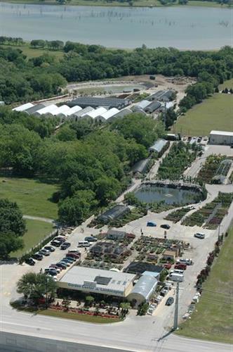 18 acres of premium plants and growing operation for annuals and perennials
