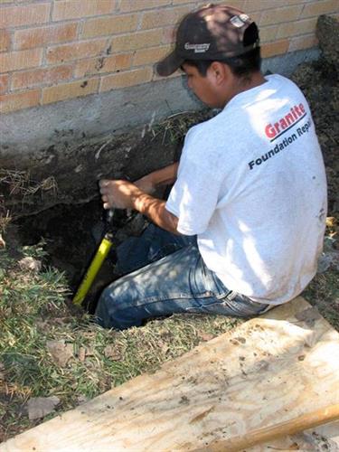 Granite Foundation Repair worker in Dallas