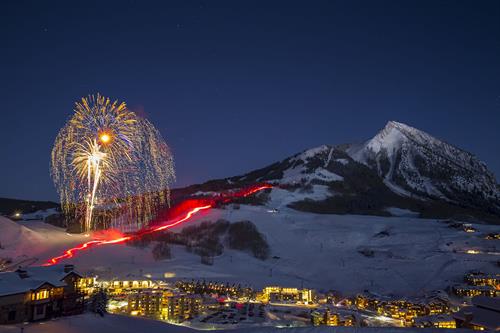 Gallery Image mountain-magic-cb-new-years-eve-Lydia-Stern-paid-1800.jpg