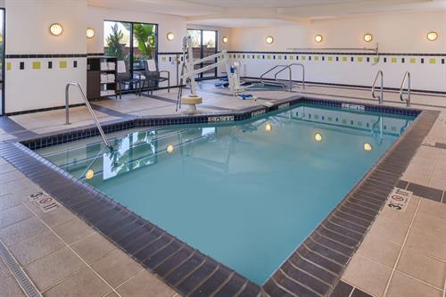 Indoor pool & whirlpool spa 
