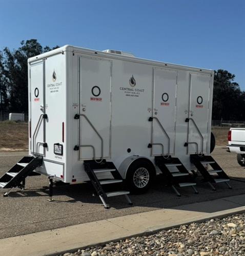 Four Stall Luxury Trailer