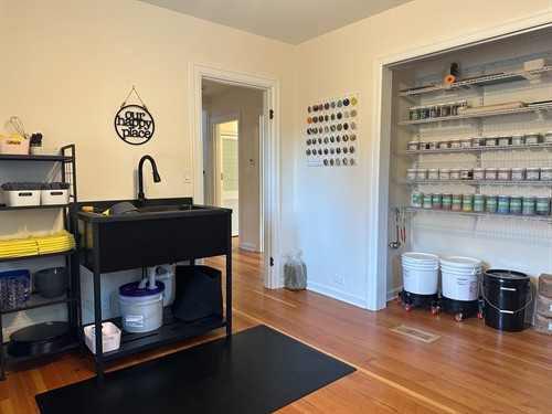 Glaze room