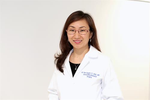 Dr. Yi