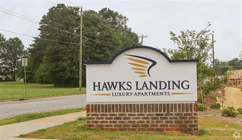 Gallery Image hawks-landing-luxury-apartments-hickory-nc-sign.jpg