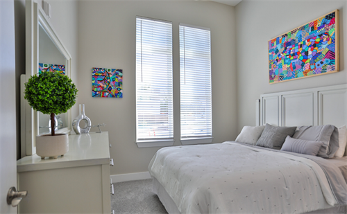 Gallery Image Bedroom_.PNG