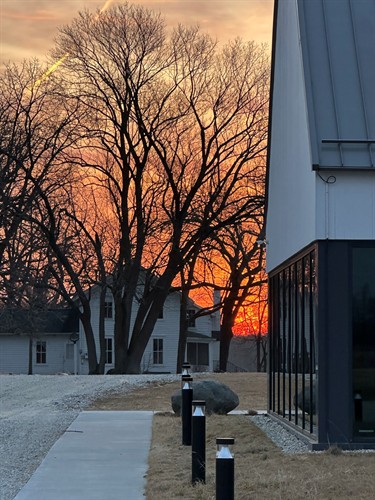 Gallery Image sunrise_between.jpg