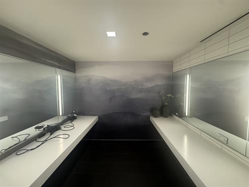 Gallery Image IMG_3830.jpg