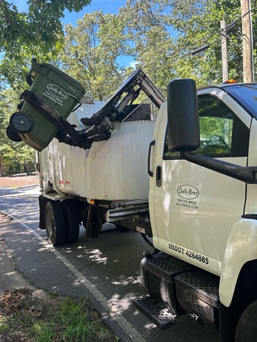 Gallery Image Dally_Bros_Residential_ASL_Garbage_Truck.jpg