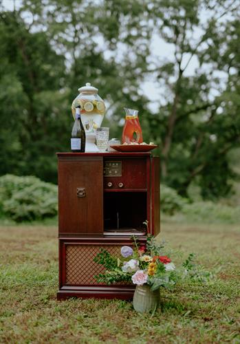 Gallery Image Radio_and_Flowers_Outside.jpg