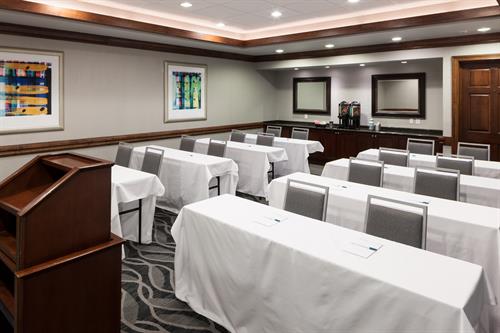 The Redbud Room is our second largest meeting space, accommodating 24-30 guests
