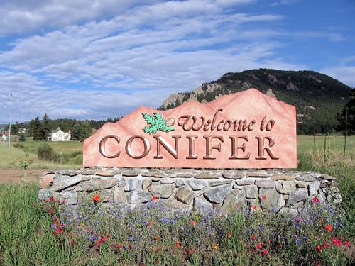 Gallery Image Conifer_Welcome_Sign_Picture.jpg