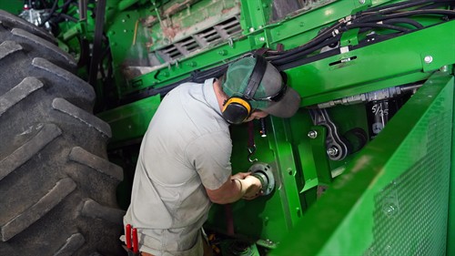 Gallery Image DSC01052_web.jpg